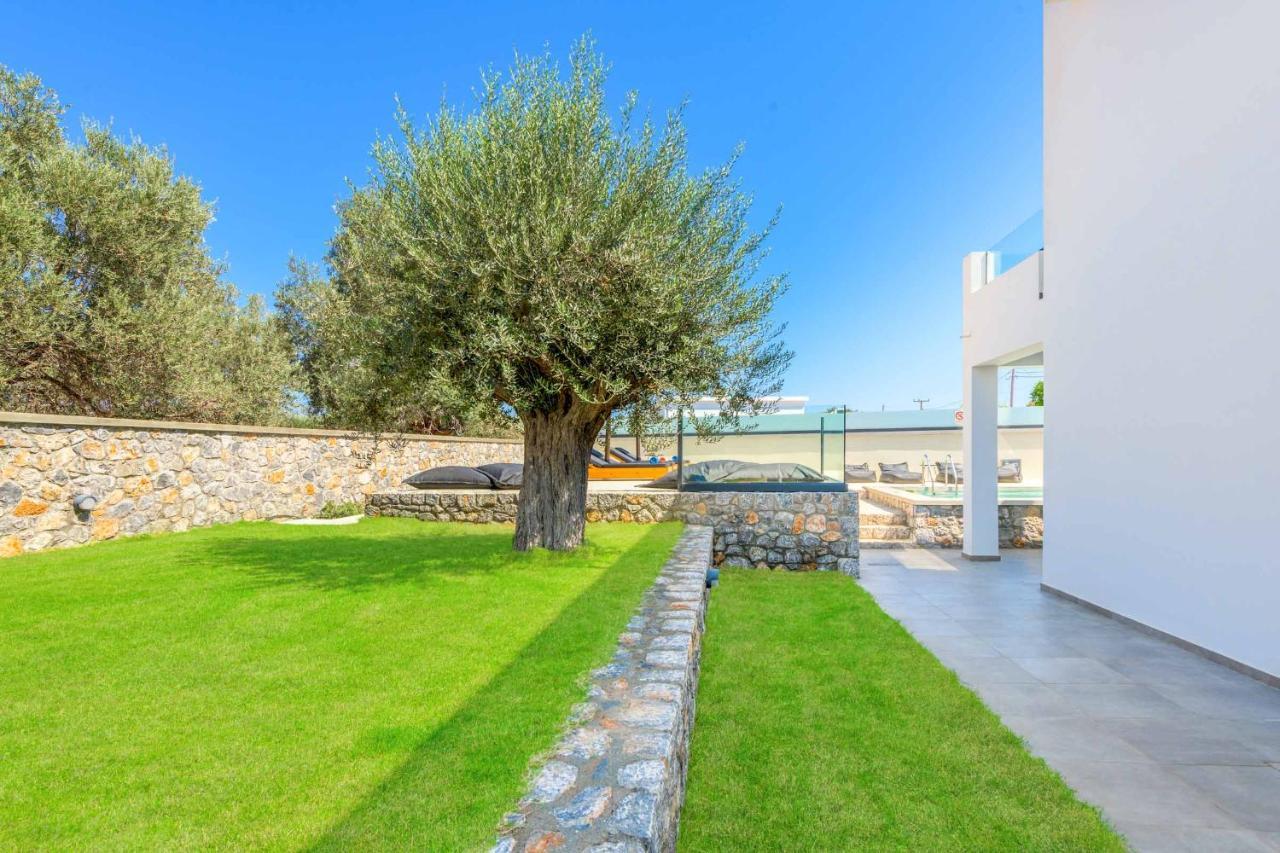Lambis Harmonia Villa *